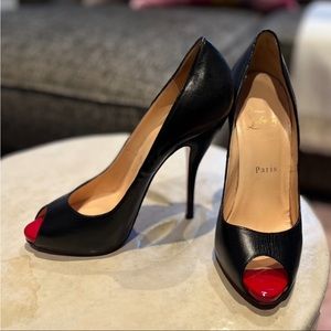 Christmas Louboutin Prive open toe black leather pump